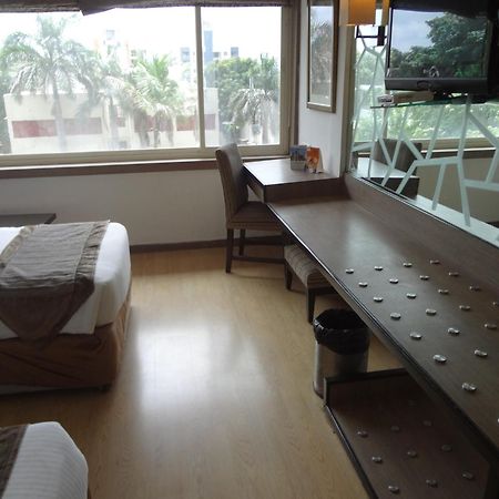 נאגפור Hotel Airport Centre Point מראה חיצוני תמונה